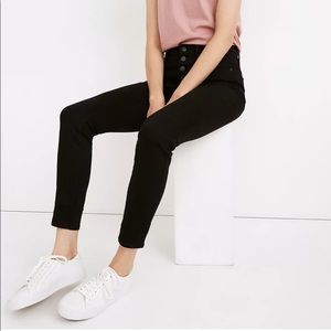 NWT Madewell 10” High Rise Button Front Skinny Jeans- Color Black Frost. NC311